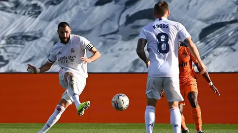 เบนเซมาซัดเบิกร่อง เรอัล มาดริด ทุบ บาเลนเซีย 2-0 ตามจ่าฝูง 5 แต้ม