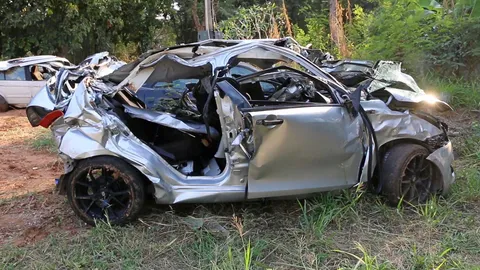 คนขับเก๋งชนต้นไม้ทำน้องน้ำมนต์กับเพื่อนตาย รับเมาแล้วขับ ตร.ฟัน 3 ข้อหา