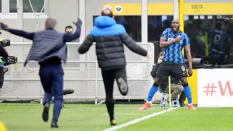 ทุบต่อเนื่อง "ลูกากู" ยืนหนึ่งในรอบ 71 ปี สถิติใหม่มิลาน ดาร์บี