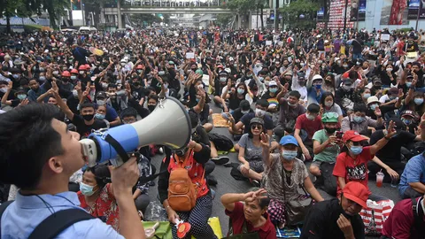 บช.น.แนะเลี่ยงเส้นทางแยกราชประสงค์ หลังม็อบนัดรวมตัวเย็นนี้