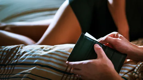 เสียงสะอื้นสาวขายบริการ ถึงคราวอวสาน เจ็บหนักพิษโควิด บาร์ร้าง ไร้งาน เงินหมด