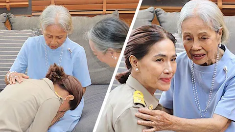 เพลง ชนม์ทิดา เผยโมเมนต์ ตู่ นันทิดา กราบขอพรแม่ในชุดข้าราชการเต็มยศ