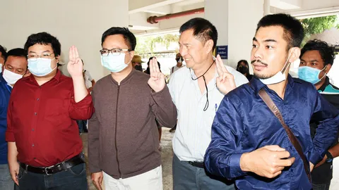 4 แกนนำราษฎรชวดอีก ทนายเผย ศาลอุทธรณ์มีคำสั่งไม่อนุญาตให้ประกันตัว