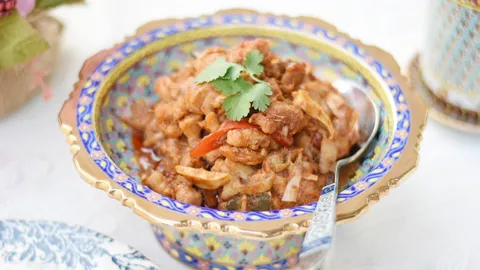 ชวนล้อมวงกิน “ตั้งสำรับ by ชฎาพร”