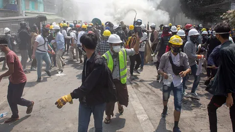 เมียนมาสุดนองเลือด ตร.ปราบหนักผู้ชุมนุม วันเดียวตาย 38 ศพ