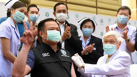 “อนุทิน” หลังฉีดวัคซีนโควิด 4 วัน ไร้ผลข้างเคียง ขอทุกคนทำตามคำแนะนำแพทย์