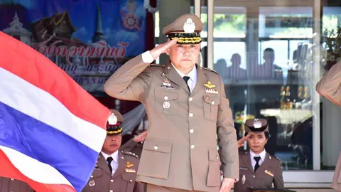 ผู้การเมืองคอนสั่งสอบ รายงานด่วน กรณีรถตำรวจนำขบวนแกนนำพรรครัฐบาล 