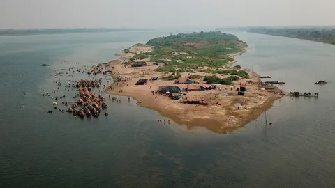 ชาวบ้านเฮ "หาดแห่กลางน้ำโขง" สุดคึกคัก การท่องเที่ยวเริ่มฟื้นตัวหลังโควิด