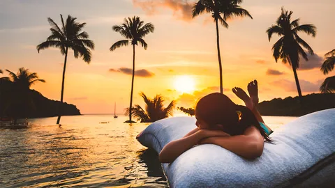 “แอตต้า” ชี้รายได้ท่องเท่ียว 5 แสนล้านบาท คนฉีดวัคซีนไม่ต้องกักตัว