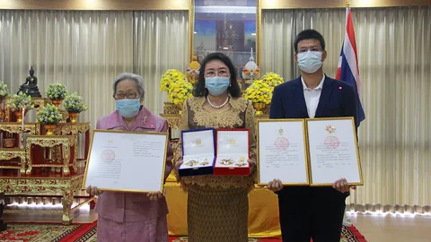 เชิดชูเกียรติ