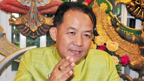 ศรีสุวรรณนำชาวบ้านเอกมัยซอย 1 ฟ้องศาลปกครองระงับสร้างคอนโด