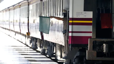 ลดขบวนรถไฟเข้าสู่สถานีหัวลำโพงเหลือเพียง 22 ขบวน จากปัจจุบัน 118 ขบวน