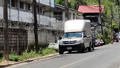 หวิดวินาศ โจรใต้ปล้นรถ-ซุกระเบิด 100 กิโล หวังถล่มแฟลตตำรวจ สภ.รามัน