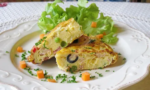 ไข่ทอดสเปน (Spain Omelette) กับ ซุปหอยลาย