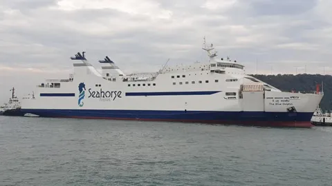 รู้จักเรือเฟอร์รี่ ดิ บลู ดอลฟิน แล่นจากสัตหีบถึงสงขลา ใช้เวลาแค่ 20 ชม.