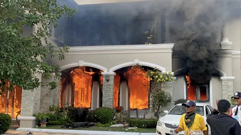 ไหม้คฤหาสน์ 