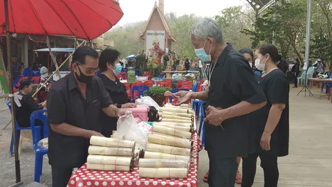 ข้าวหลามหน้าเมรุ ขายเหมือนผีช่วยรสชาติอร่อย เจาะตลาดงานเผาศพลูกค้าแน่น (คลิป)