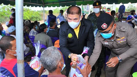 "ธรรมนัส" รุดช่วยผู้ประสบภัยคลื่นทะเลกัดเซาะชายฝั่ง นราธิวาส