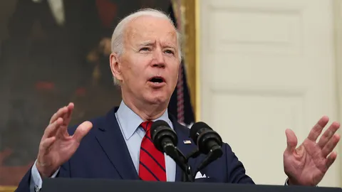 โจ ไบเดนล้อมคอกคดีกราดยิง จี้คุมการใช้อาวุธปืนจู่โจม