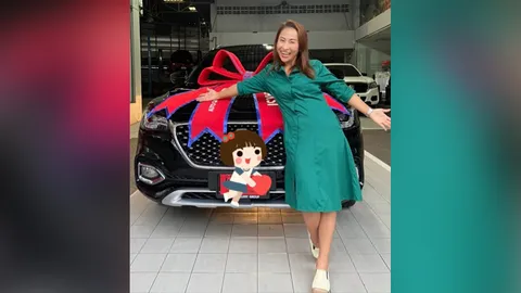 ลาล่า อวดน้องอเมซิ่ง รถใหม่ป้ายแดง หลังได้เงินจาก ฟิล์ม รัฐภูมิ