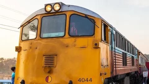 จับบนโบกี้รถไฟ