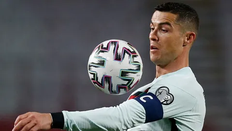 องค์กรการกุศลเปิดประมูลปลอกแขน "โรนัลโด" ช่วยค่าผ่าตัดเด็ก 6 เดือน