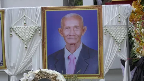 เผาแล้วคุณตาของลิซ่า เจ้าตัวเสียใจไม่ได้ร่วมงานศพ เหตุติดมาตรการกักตัว