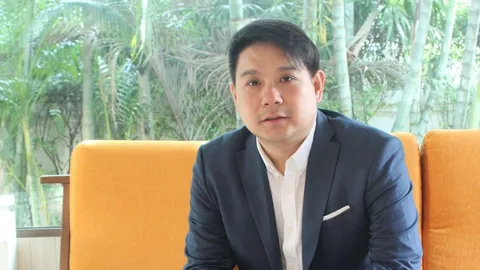 "ก้าวไกล" เสียดาย นายกฯ ปัดตก ร่างยกเลิกเกณฑ์ทหาร อัด กองทัพ ไม่ปรับตัว