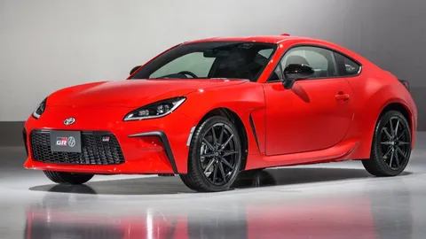 มาแล้ว TOYOTA GR86 ภาคต่อของ GT86 หน้าหวานปานรถสุภาพสตรี! 