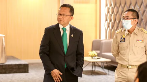 เร่งหาต้นตอโควิด-19 ในเรือนจำนราธิวาส "สมศักดิ์" ย้ำ อย่าตกใจ