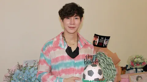 “ป๊อปปี้ รัชพงศ์” หายเหนื่อยปลิดทิ้ง แฟนคลับรวมตัวจัดเซอร์ไพรส์วันเกิด