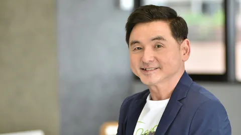 รอฉลองให้ "สมชัย เลิศสุทธิวงศ์" ที่ได้รับรางวัลจากสมาคมนักวิเคราะห์การลงทุน