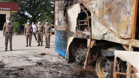 เร่งหาสาเหตุไฟไหม้รถทัวร์ ย่าง 5 ศพ คนขับเผยเพิ่งตรวจสภาพรถ-เปลี่ยนยาง