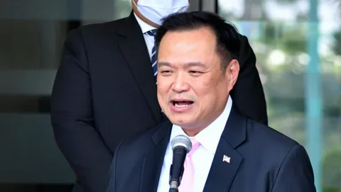 มติ คกก.โรคติดต่อฯ เสนอ ศบค. พื้นที่สีแดง 18 จังหวัด เข้มถึงสิ้นเดือน