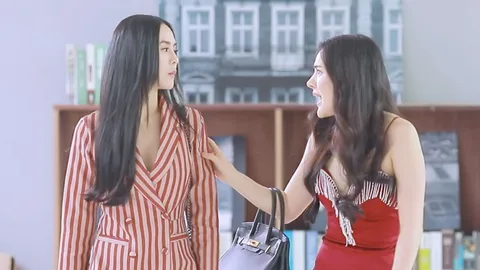 พีค เพื่อนรักหักเหลี่ยมโหด สวมเขาให้ ปันปัน ใน Club Friday ตอน รักต้องแย่ง