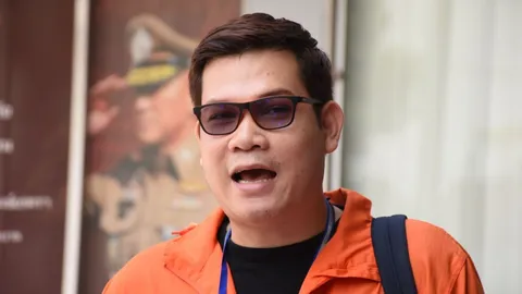 ครูใหญ่ขอนแก่น แจ้งความ "สมณะโพธิรักษ์-สันติอโศก" แต่งกายเลียนแบบสงฆ์