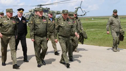 รัสเซียสั่งถอนทหาร หลังซ้อมรบที่ชายแดนยูเครน แต่ไม่ขนอาวุธกลับ