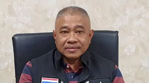 "พล.ต.อ.สุชาติ" นำทีมลูกน้องเก่าอย่าง "พ.ต.อ.สมบูรณ์" แกะรอยมือยิงตำรวจ