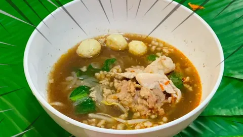 "ร้านก๋วยเตี๋ยวบุญ" ชามละ 1 บาท อิ่มท้อง อิ่มบุญ ถูกที่สุดในประเทศไทย (คลิป)