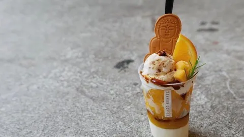 ลิ้มรสพระธรรมตามแบบฉบับญี่ปุ่น ด้วยขนม ‘พระพุทธรูป’ สุดสร้างสรรค์