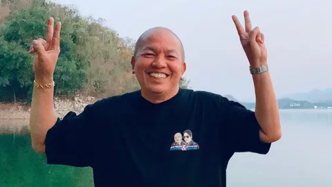 แฟนคลับแห่อาลัย "น้าค่อม" ตลกชื่อดัง หลังป่วย "โควิด-19" เสียชีวิต