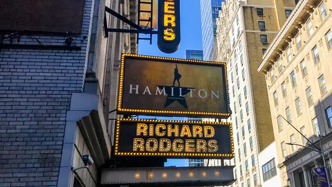 บันเทิงอังกฤษเริ่มขยับ
