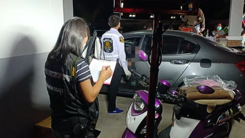 สลด ผัวเมียเพิ่งซื้อบ้าน นั่งคู่ในรถเก๋ง รมควันตายพร้อมกัน 2 ศพ