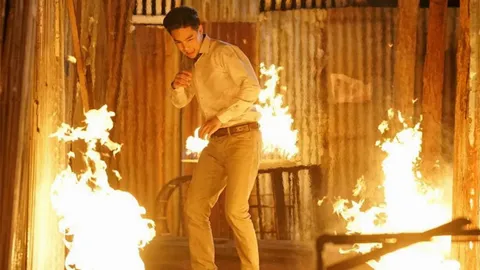 “บูม” เสี่ยงตายฝ่ากองไฟ ลุยโรงงานนรกช่วย “ณิริน-ลิตเติ้ล” ใน “ตุ๊กตา”