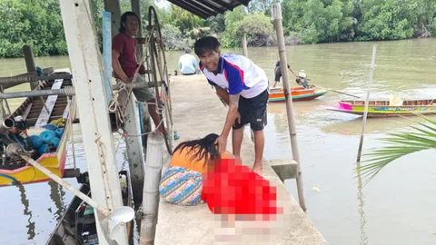 สลด พายุพัดบ้านพัง เรือจม แม่กอดศพลูกชาย ลอยคอรอความช่วยเหลือ