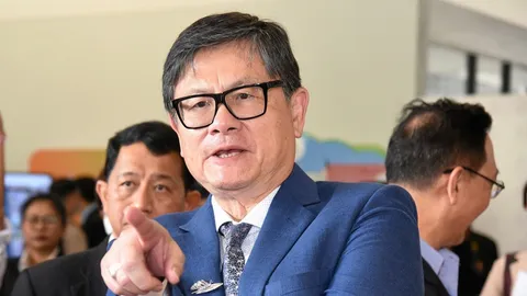 ถกปรับหลักสูตรประวัติศาสตร์