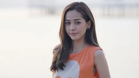 อ้อม ดราม่าเต็มบท "ทราย" สาวสู้ชีวิตครอบครัวมีปัญหา ใน "ฟ้า หิน ดิน ทราย"