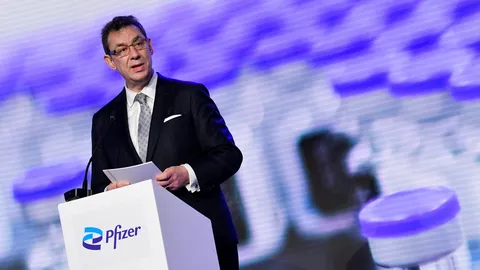 CEO ไฟเซอร์ เผยประเทศรายได้ต่ำ-ปานกลาง เลือกไม่สั่งซื้อวัคซีนไซเฟอร์เอง