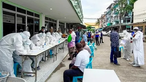 โควิดเมืองจันท์ ยอดพุ่งติดเชื้อ 91 ราย จากคลัสเตอร์พ่อค้าพลอยแอฟริกา