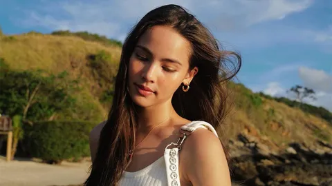 คนสวยน้ำใจงาม "ญาญ่า อุรัสยา" บริจาคเงิน 2 ล้านบาท ให้โรงพยาบาลช่วยโควิด